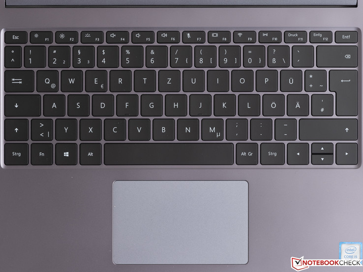 Un vistazo al teclado y al trackpad del MateBook D 14 W50F