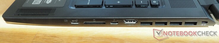 Lado derecho: USB-C 3.2 Gen 2 (incl. DisplayPort), lector de tarjetas, Thunderbolt 4, HDMI 2.1, bloqueo Kensington