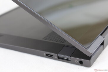 El sistema es lo suficientemente ligero y compacto para un uso cómodo en el modo de tableta