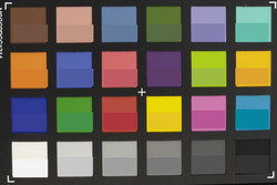 ColorChecker: El color de referencia está en la mitad inferior del campo.