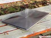 El nuevo Zenbook UX51VZ. El nuevo Zenbook UX51VZ.