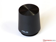 También parte del paquete: un pequeño subwoofer... También parte del paquete: un pequeño subwoofer...