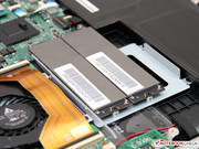 Dos SSDs forman un array RAID 0 ... Dos SSDs forman un array RAID 0 ...
