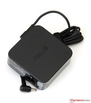 El adaptador de corriente podría haber sido de Apple. El adaptador de corriente podría haber sido de Apple.