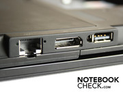 Una conexión LAN, un puerto de pantalla y un tercer puerto USB.