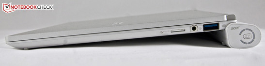 Derecha: lector de tarjetas Micro SD, headset (combo micro/auriculares), USB 3.0 alimentado