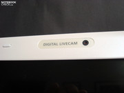 La webcam se integra en el bisel de la pantalla.