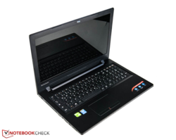 Lenovo IdeaPad 300. Modelo de pruebas cortesía de Notebooksbilliger.de