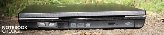 Lado Derecho: 2 x USB 2.0, DVD multi-burner