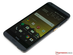 HTC Desire 530. Modelo de pruebas cortesía de Notebooksbilliger.de
