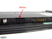 Y la ranura SIM oculta como es habitual. Pero no tiene ninguna funcionalidad en nuestro modelo.