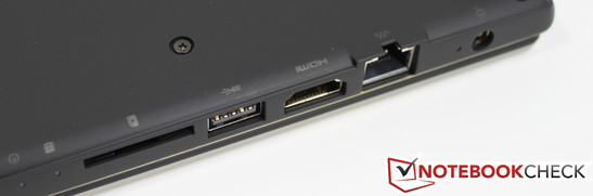 Izquierda (desde el lado inferior): SD/MMC, USB 3.0, HDMI, RJ-45, corriente