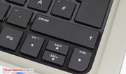 La distribución del teclado es buena excepto por las habituales teclas encogidas de cursor.