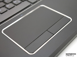 Gran touchpad con soporte multitáctil y botones separados