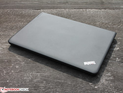 Lenovo ThinkPad E450 20DDS01E00. Modelo de pruebas cortesía de CampusPoint.