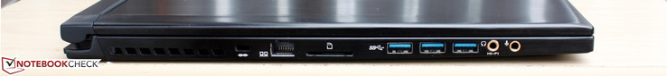 Izquierda: Bloqueo Kensington, lector SD, 3x USB 3.0, auriculares 3.5 mm, micrófono 3.5 mm