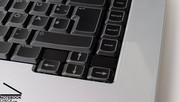 Además, el teclado da una impresión bastante robusta, lo que es importante para portátiles de juegos.