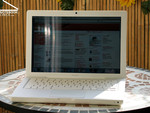 Apple MacBook 13" al aire libre
