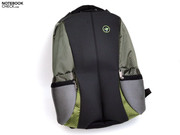 Uno de los extras, que se vende junto al portatil es un estupendo "backpack", ...