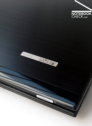 El mySN M570TU es un portatil purasangre para juegos que  puede ser equipado con todos los nuevos modelos procesadores de Intel.