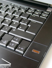 The keyboard is mainly characterized by a clear layout and spacious keys.