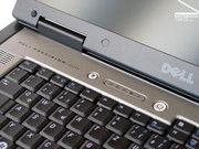 Solo hay un punto de crítica.  La parte arriba del teclado es, típica Dell, no del todo ajustada.