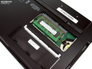Acerca del  hardware, los componentes netbook clásicos se encuentran en el dispositivo, por lo tanto, una CPU Intel Atom y el chip gráfico GMA.