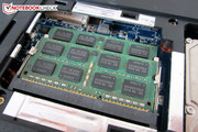 El usuario tendrá que conformarse con dos ranuras de RAM. El usuario tendrá que conformarse con dos ranuras de RAM.