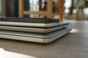De arriba a abajo: iPhone 5, iPad Air, iPad 3, MacBook Pro 13 (2013).