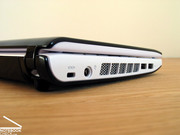 El LG X110 ofrece las conexiones basicas usuales en netbooks.