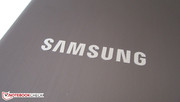 Por supuesto, el logo de Samsung no puede faltar.