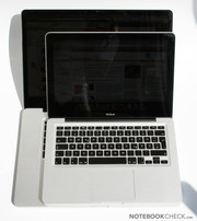 Comparado con el MacBook 13 la diferencia de tamaño es evidente.