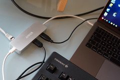 Hub USB-C Kensington con 2 x USB 3.0, Power Delivery y Gigabit LAN