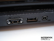 Un combo eSATA/USB 2.0, USB 2.0 y Firewire seguidos