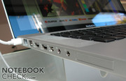 La mayor desventaja de la MacBook Pro es su escaso equipo de interfaces.