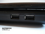 Los dos puertos USB 2.0 en el lado izquierdo están posicionados relativamente lejos del lado frontal
