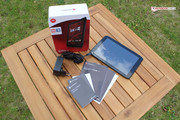El Xoom 2 ME incluye pocos accesorios. El Xoom 2 ME incluye pocos accesorios.