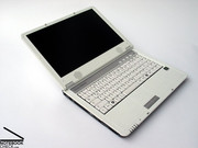 El Znote 6324W es blanco, de forma que imita el aspecto elegante de los MacBooks