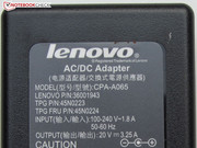 y ofrece un máximo de 65w.
