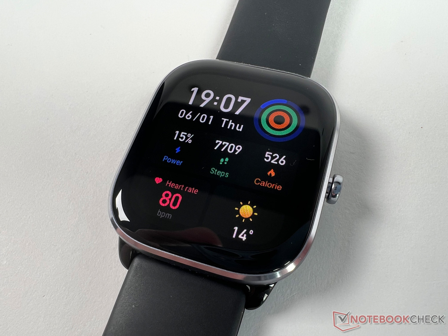 Amazfit GTS4 Mini: el nuevo smartwatch económico llega con 15 días