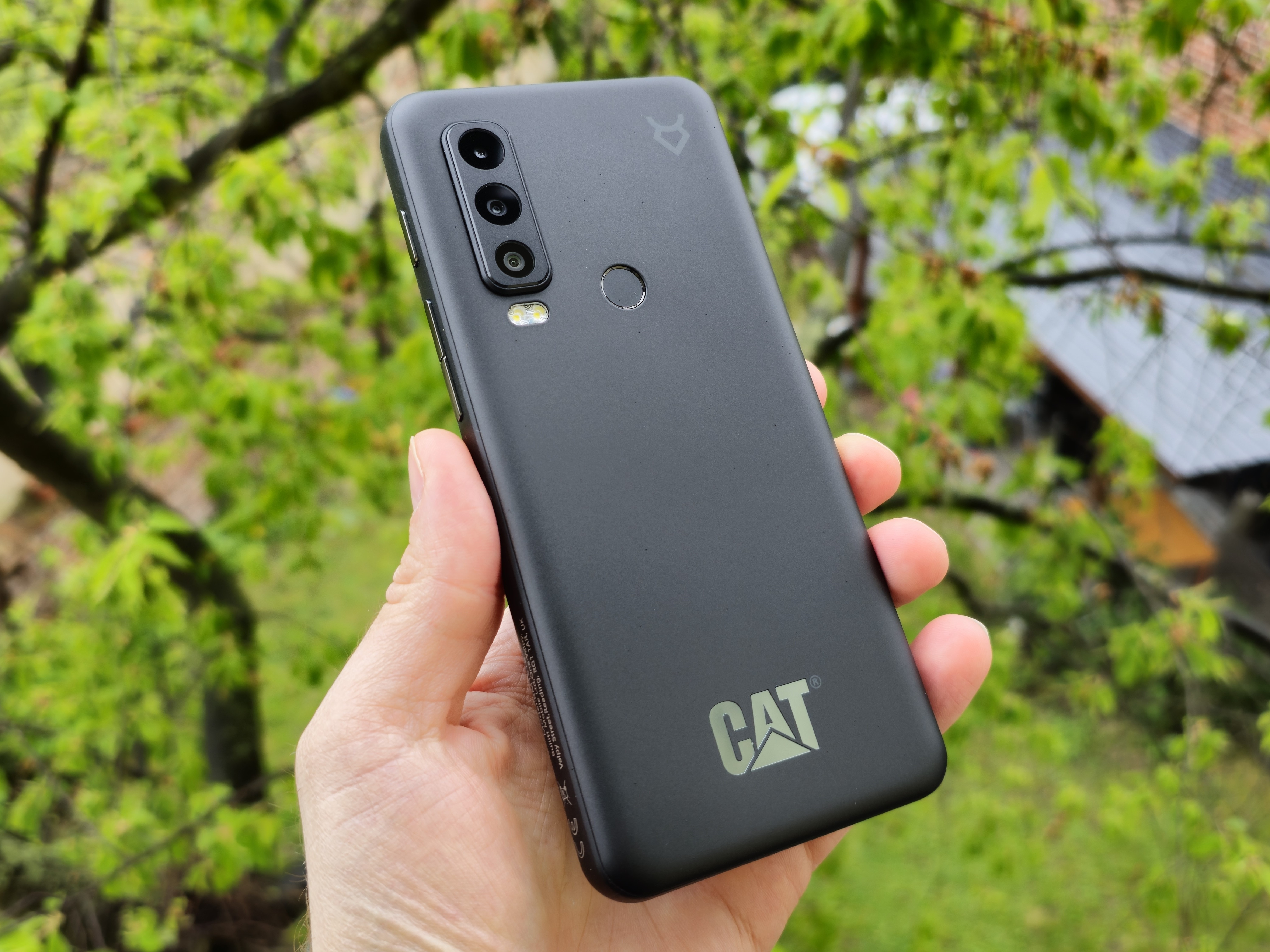 Caterpillar CAT S75: smartphone para exteriores con comunicación