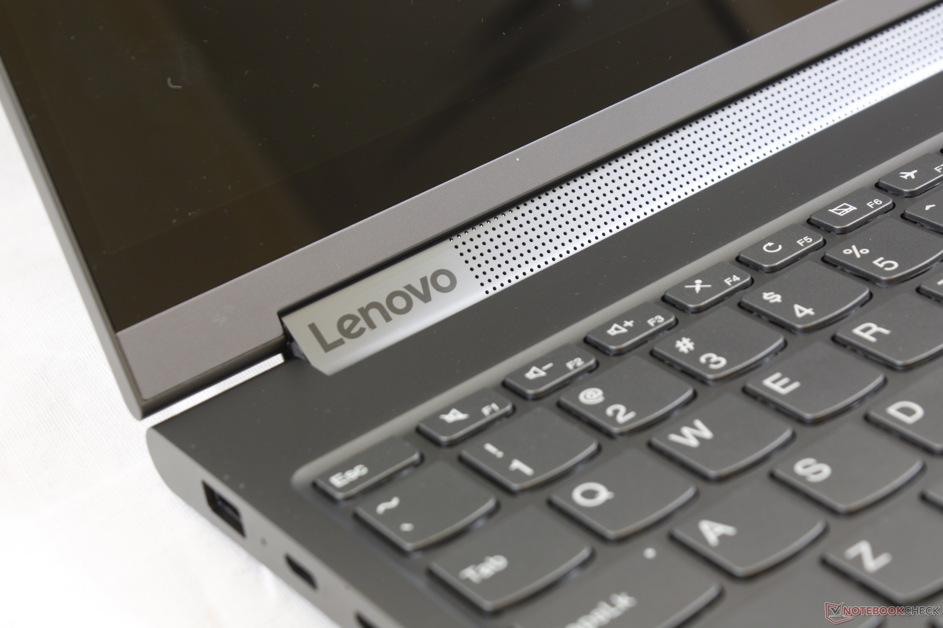 Lenovo Ideapad 3 Se Enciende Al Abrir La Tapa
