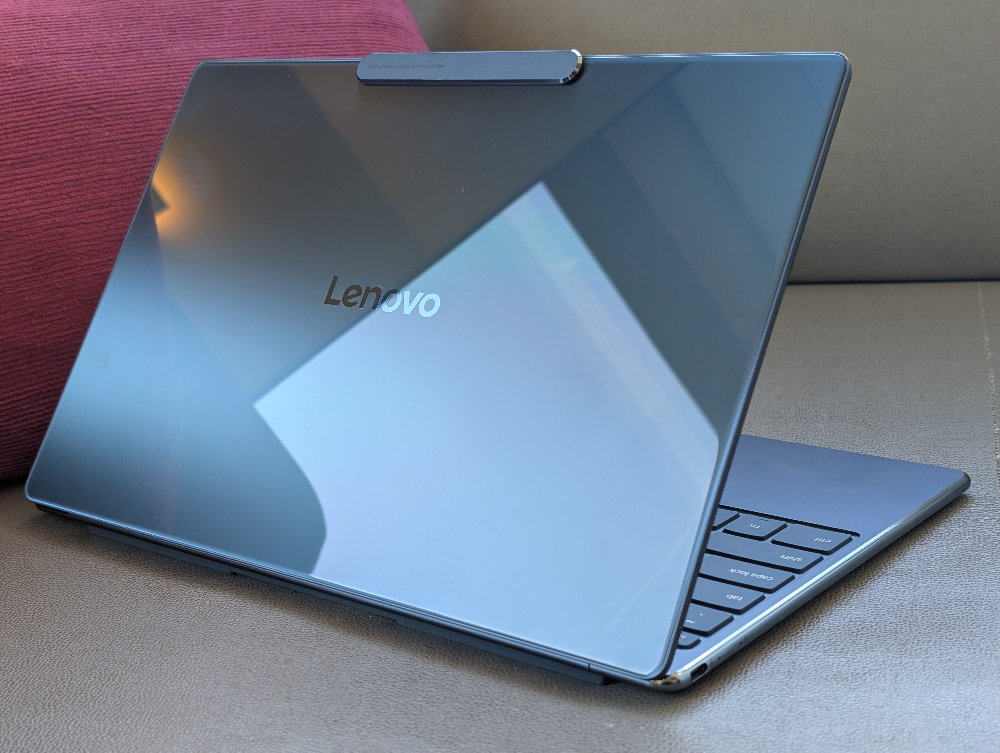 Análisis del Lenovo Yoga Slim 9 14 Gen 10: El primer portátil con