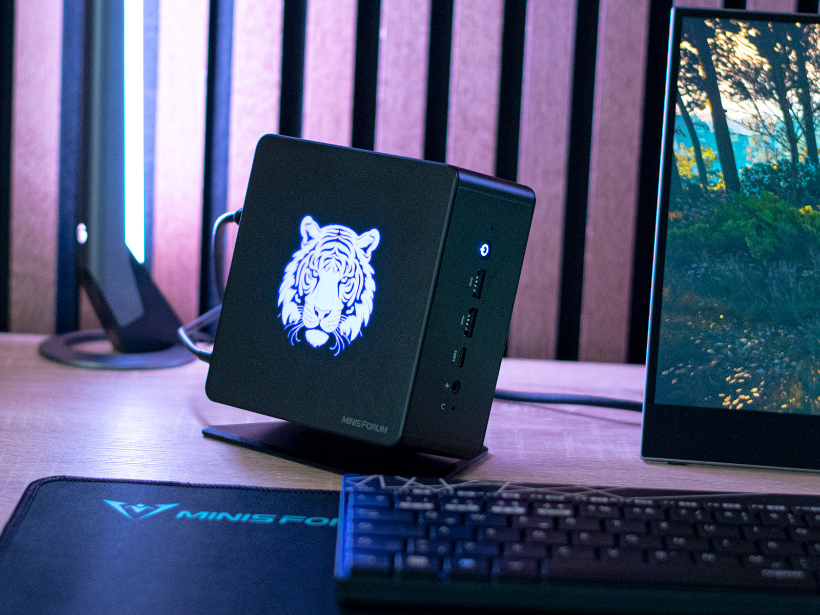 Reseña del Minisforum EliteMini UM780 XTX: El mini PC con un Reseña del Minisforum EliteMini UM780 XTX: El mini PC con un