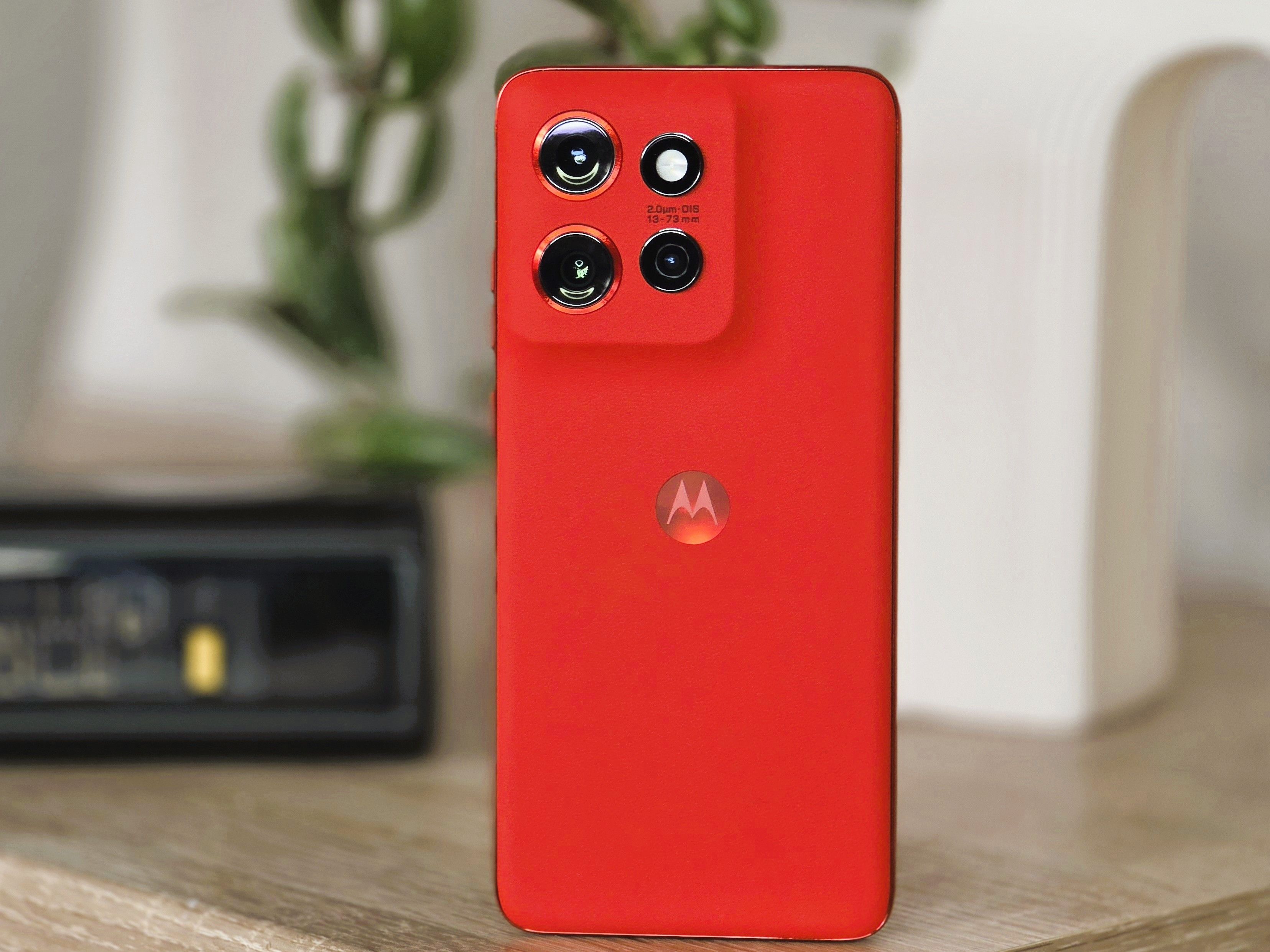 Elegant Bargain Smartphone: Motorola Edge 60 Neo Review