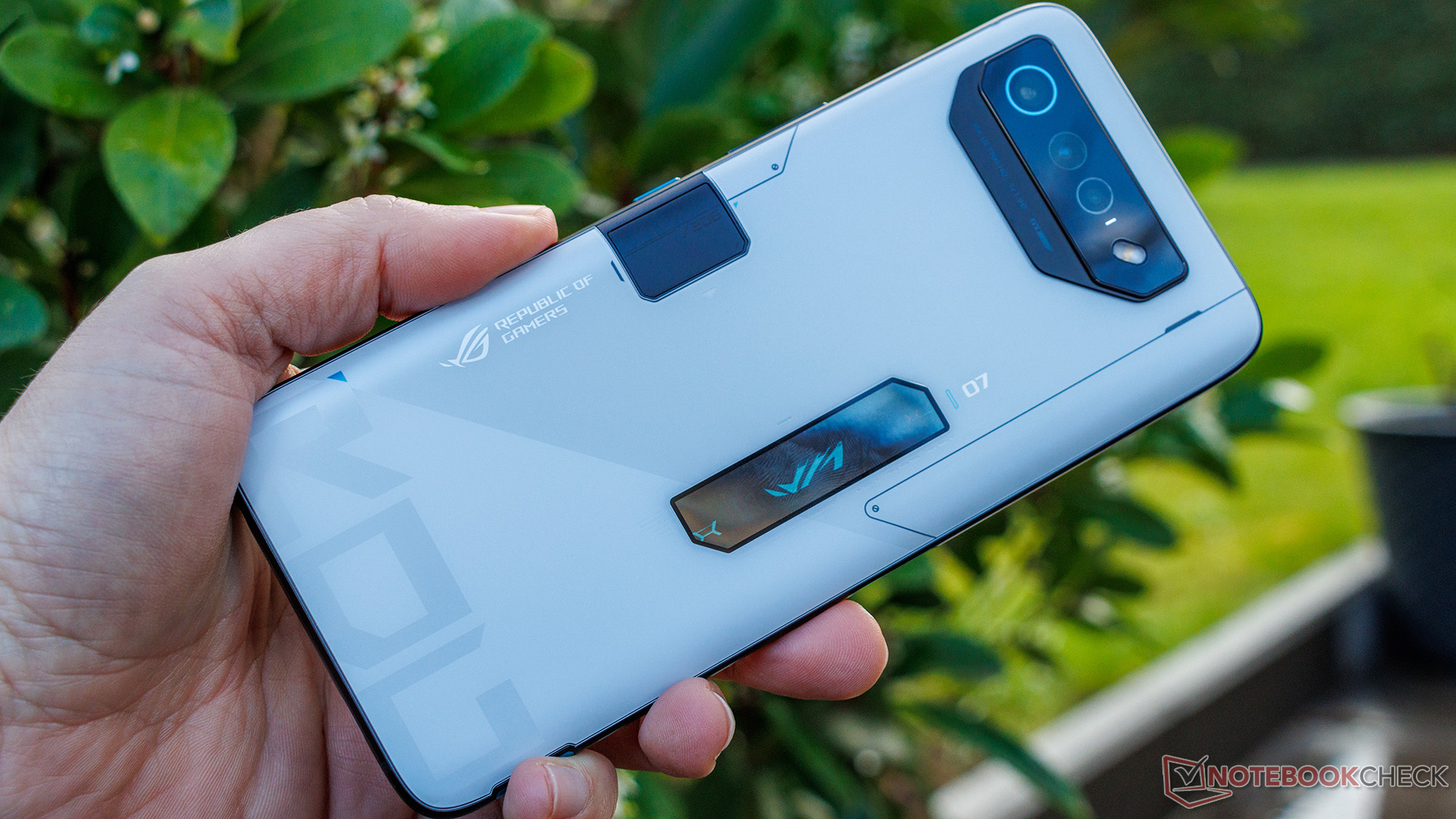 ASUS ROG Phone 8 Ultimate se lanzará con 24 GB de RAM y chipset