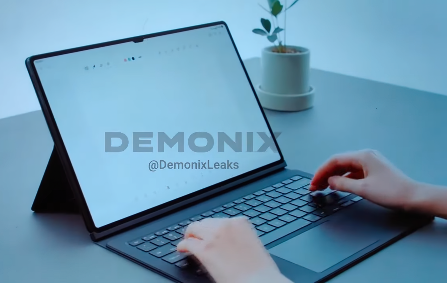Samsung Galaxy Tab S8 Ultra parece una Surface Pro de gran tamaño en un  primer vídeo práctico - NotebookCheck.org News