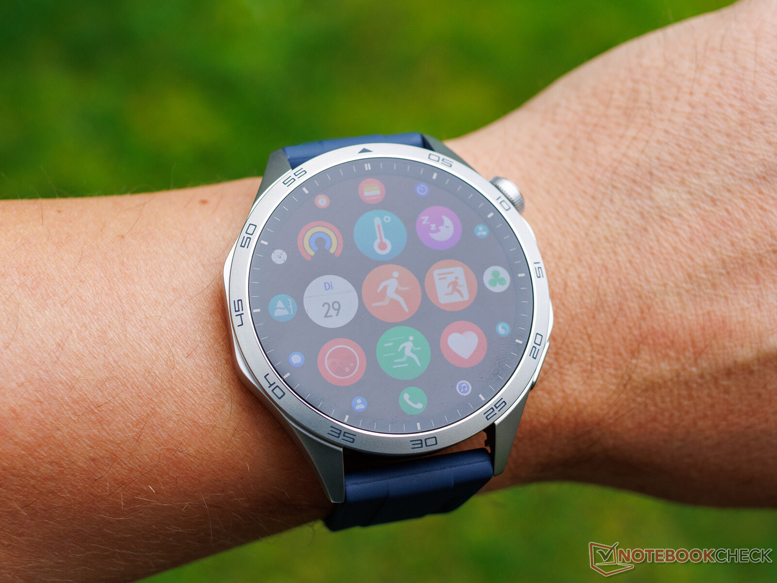 Huawei Watch GT 4: Compralo ahora con auriculares, correa y