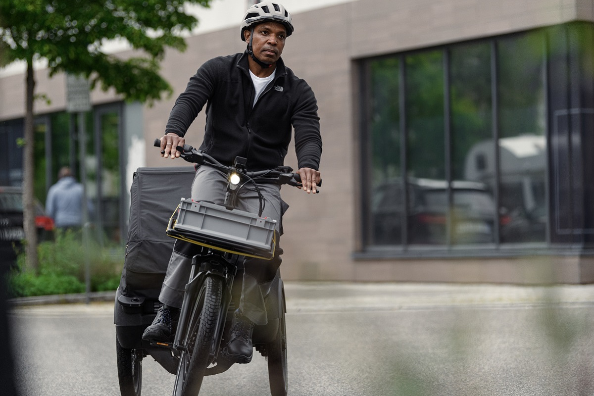 BMW y Cube lanzan el triciclo para adultos, eléctrico y con capacidad de  carga