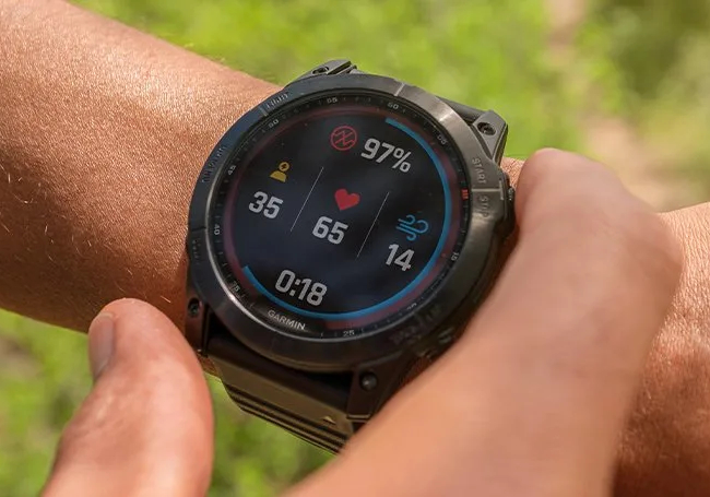 Garmin retira la versión beta 14.28 para los smartwatches Fenix 7